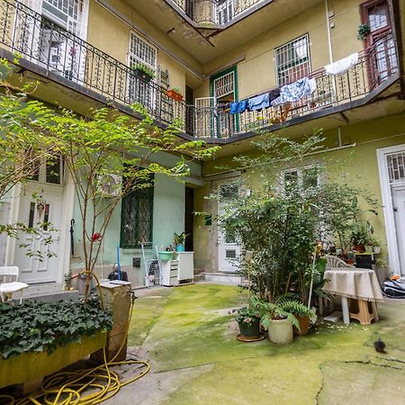 Apartamento Cosy Flat With Balcony Budapest Exterior foto