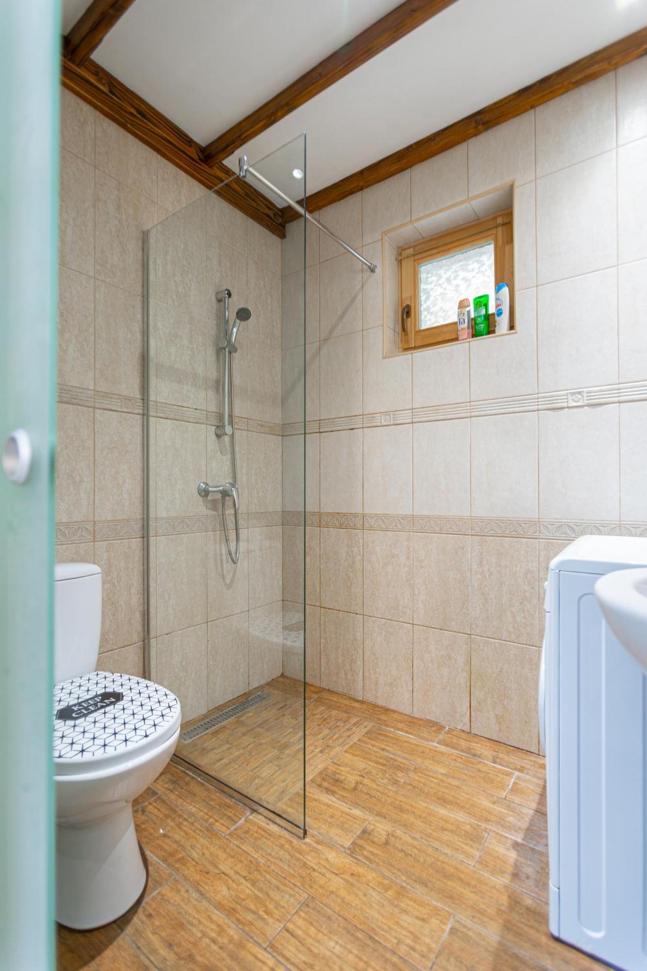 Apartamento Cosy Flat With Balcony Budapest Exterior foto