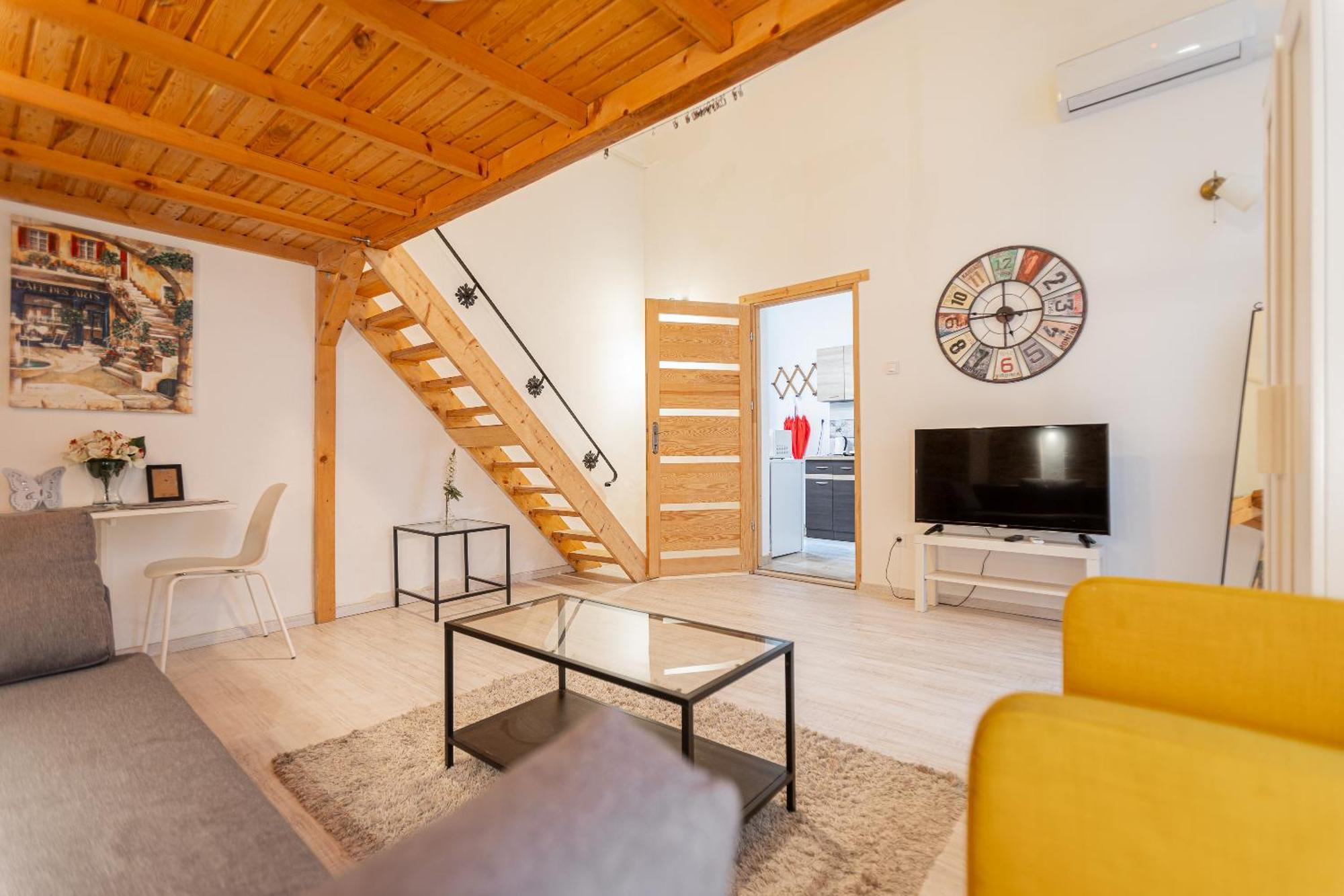 Apartamento Cosy Flat With Balcony Budapest Exterior foto