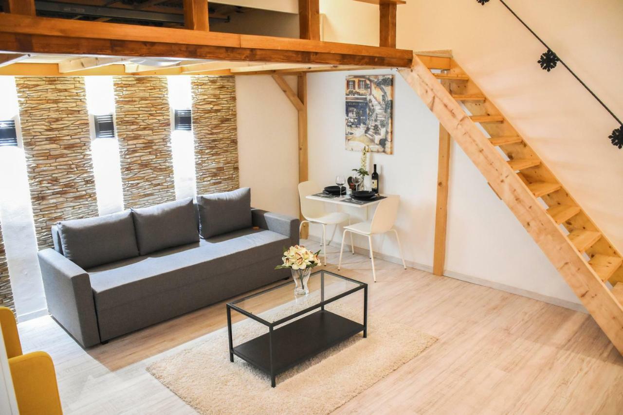 Apartamento Cosy Flat With Balcony Budapest Exterior foto